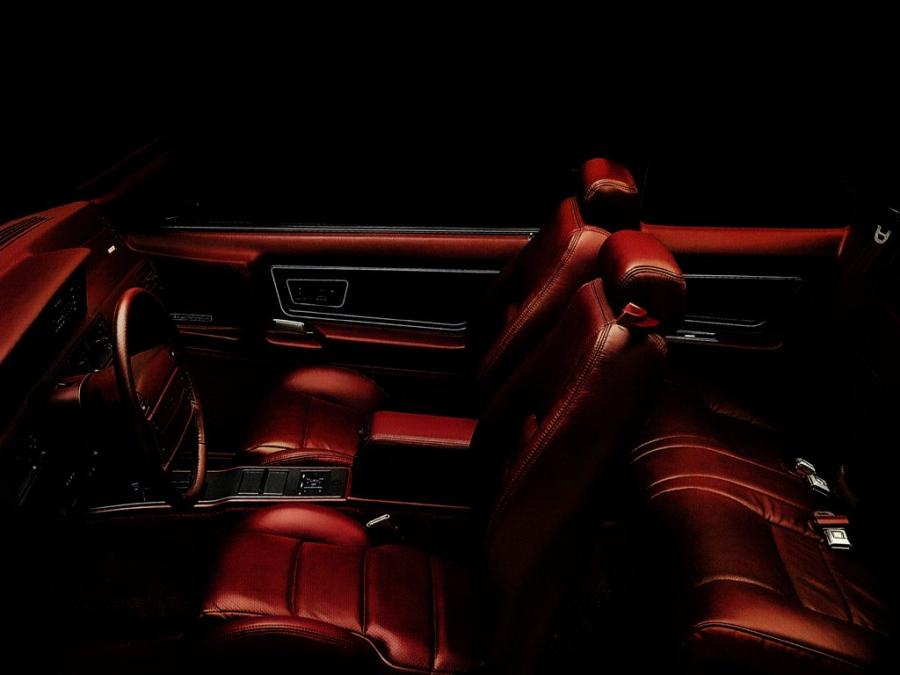  Lincoln Mark VII 1984 года  (фото 10 из 10)